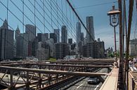 View on Manhattan from Brooklyn Bridge van Tim Groeneveld thumbnail