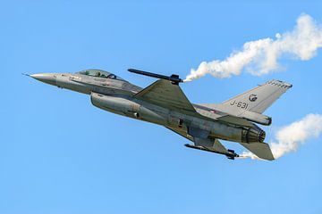 Royal Air Force F-16 Solo Display Team 2014. by Jaap van den Berg