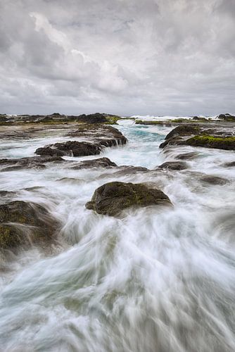 Impressions de plage - Eaux sauvages de Madère