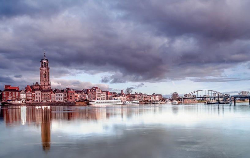 Deventer skyline van Robert Stienstra