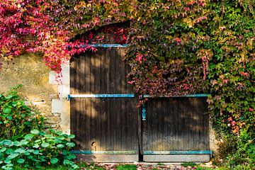 Boerenschuur in herfstkleuren van Floris van Woudenberg