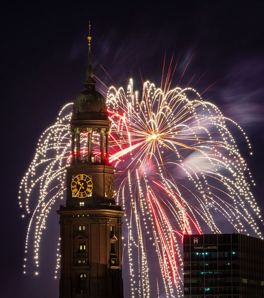 Feux d'artifice au Michel Hambourg par Nils Steiner