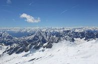 Uitzicht vanaf de Zugspitze  van LHJB Photography thumbnail