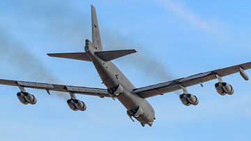 De imposante Boeing B-52H Stratofortress. van Jaap van den Berg