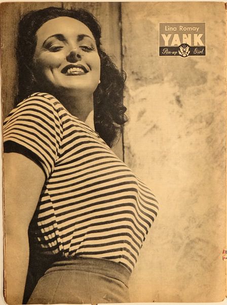 Pinup YANK : Lina Romay en t-shirt moulant et en lay large, 18 mai 1945. par Atelier Liesjes