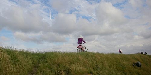 meisje met het witte hoedje