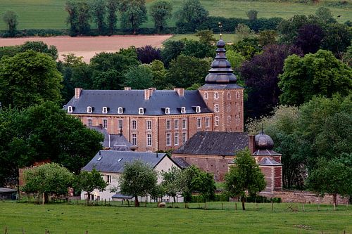Château dans le sud du Limbourg au coucher du soleil.