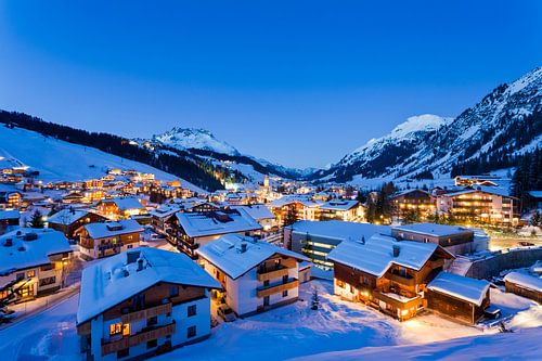 Lech am Arlberg in Oostenrijk van Werner Dieterich