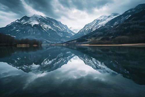 Reflecties in het meer