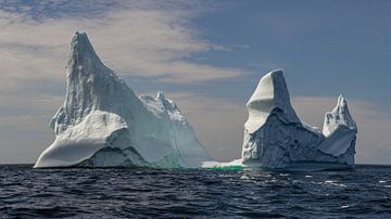 IJsberg voor de kust van Twillingate Newfoundland van Menno Schaefer