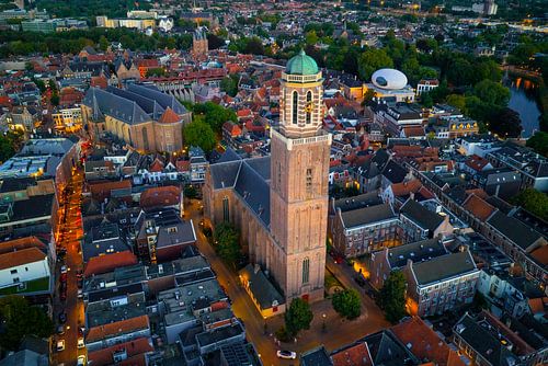 Zwolle Peperbus toren luchtfoto tijdens een zomerse zonsondergang