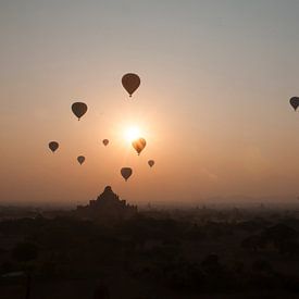 Luchtballonnen bij zonsopgang van Marja van Noort