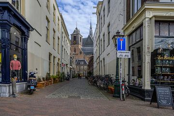 Beschuitsteeg in Leiden van Peter Bartelings