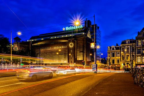 The northern entrance to the Pijp at night. by Don Fonzarelli