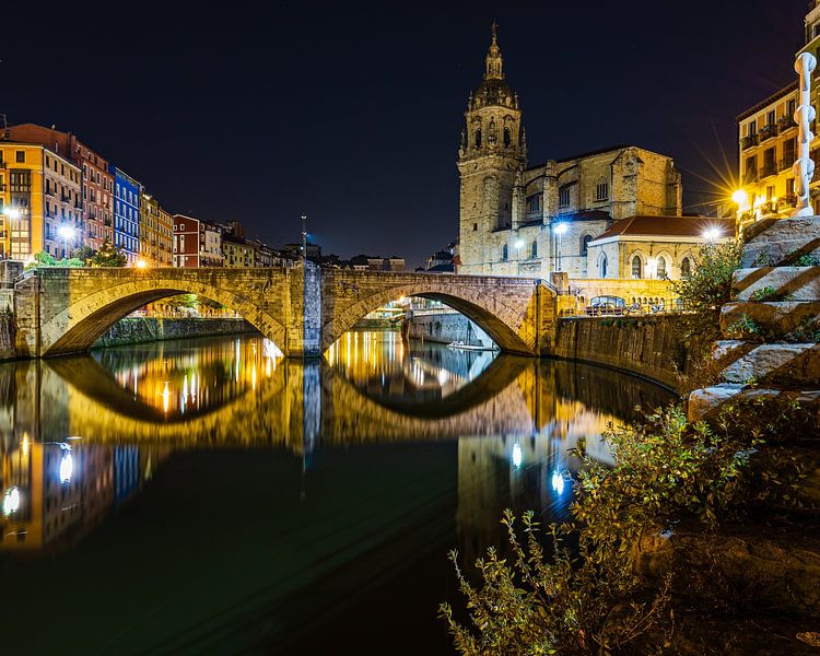 Bilbao by night by Goos den Biesen