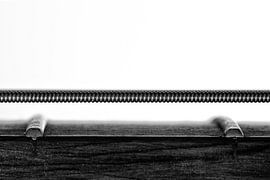 Tight string by Leo van Valkenburg