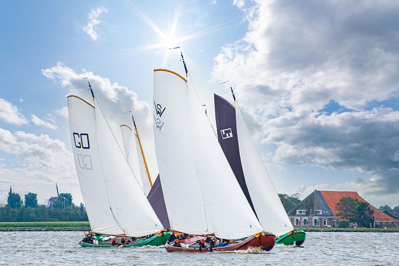 Skûtsjesilen in Friesland van Rob Sebel