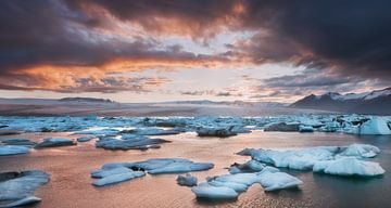 Zonsondergang in IJsland van Olga Ilina