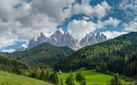 Kirche St. Johann in Ranui, Villnoss Tal, Chiesetta di San Giovanni in Ranui, Val di Funes, Südtirol by Rene van der Meer