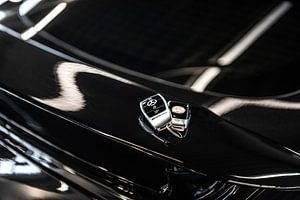 Les clés de la Mercedes-AMG GT sur le spoiler sur Bas Fransen