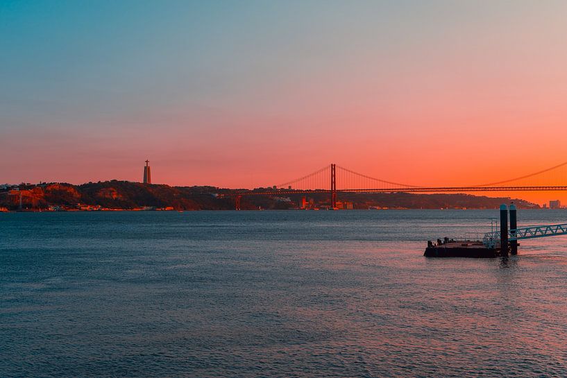 Lisbon by Hello Pompoyo
