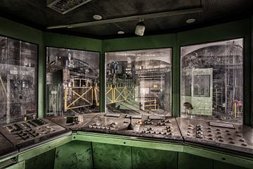 Control Room in een verlaten kolen mijn Fabriek ( Industrie ) van Beyond Time Photography