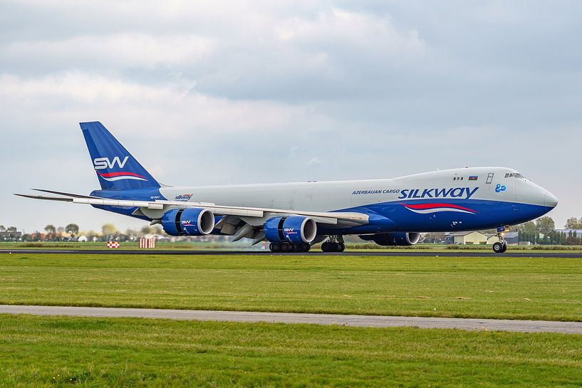 Landung Silk Way West Airlines Boeing 747-8. von Jaap van den Berg