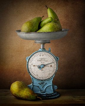 Vintage retro scale with green pears by Gerben van Buiten