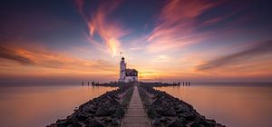 De vuurtoren van Marken van Toon van den Einde