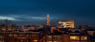 Groningen mit dem Martini-Turm und dem Forum von Frank Tauran