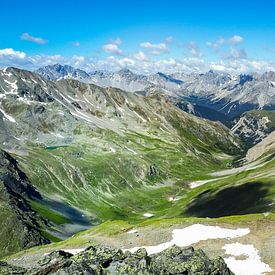 Atemberaubende Alpenlandschaften: majestätische Gipfel, klare Seen und pure Naturmomente – zeitlose Motive der Bergwelt. von Miriam Schwarzfischer Fotografie