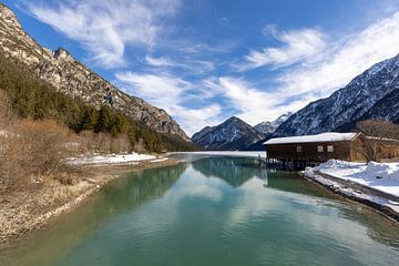 Uitzicht over het meer van Heiterwang, Tirol van Christina Bauer Photos