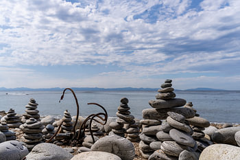 Un équilibre parfait au bord de la mer
