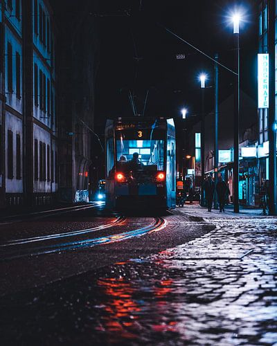 Straßenbahn bei Nacht