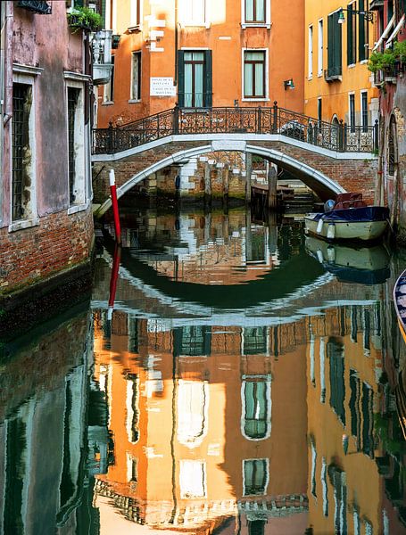 Venice by Hello Pompoyo