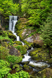 Ein Blick auf den wunderschönen Triberg-Wasserfall im Schwarzwald von Andreas Völkel