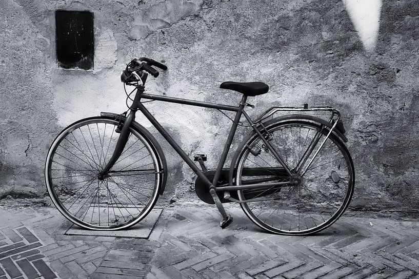 Means of transport by Jörg Pinnisch