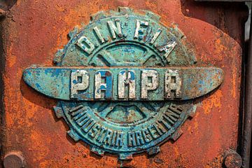 DINFIA Pampa Tractor logo van Fred Schuch