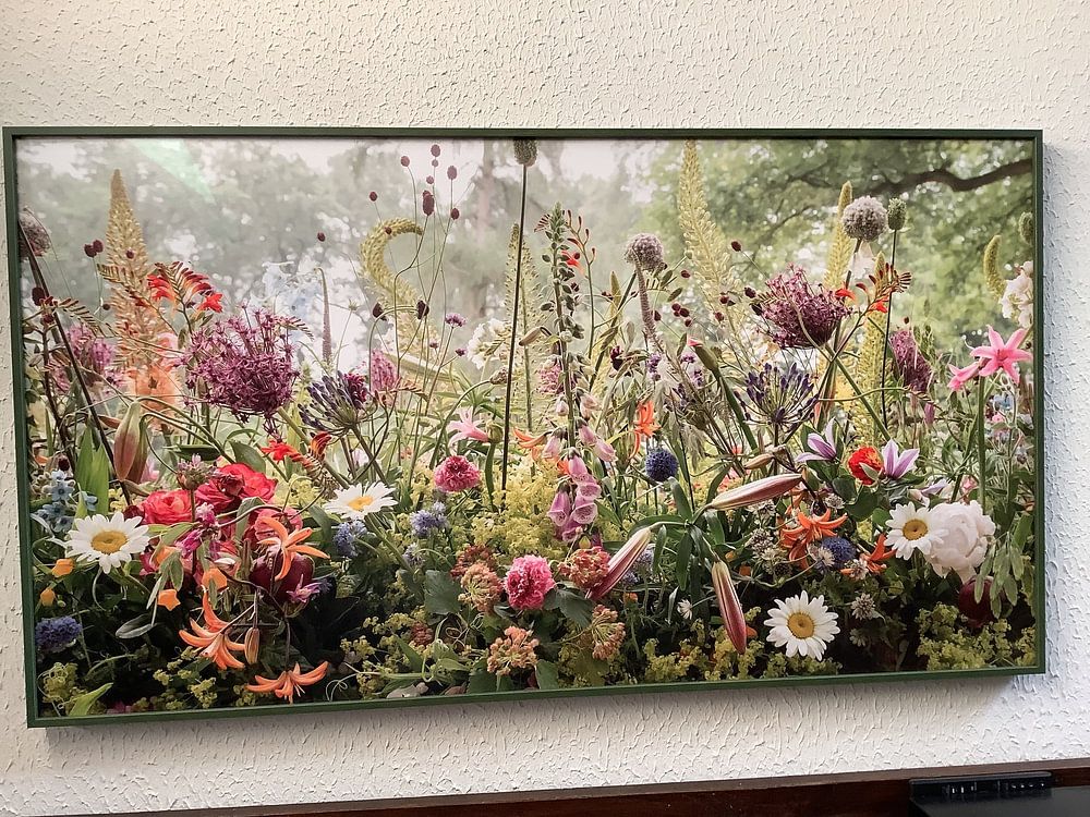 Blumenarbeit im Park von Paul Heijmink