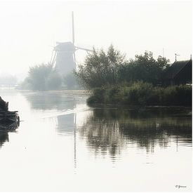 Fishing boat at the Kinderdijk windmills by Yvonne Blokland
