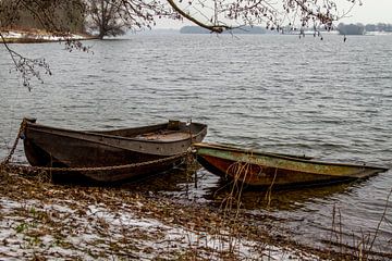 Bootjes aangemeerd bij de Eijsder Beemden von John Kreukniet