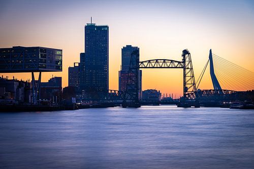 Le pont Hef et Erasmus au coucher du soleil
