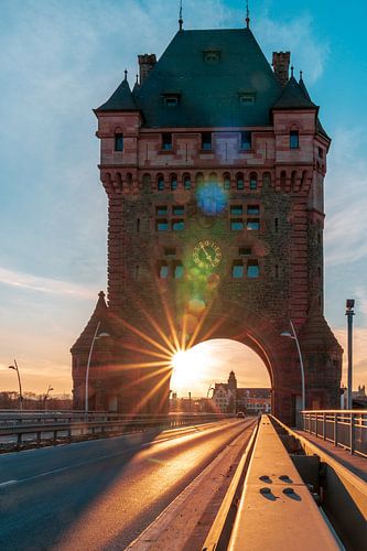 Nibelungenbrug Worms met zonnester