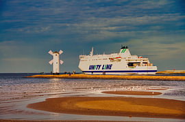 The Ro-Pax ferry ‘Polonia’ passes the Mühlenbake off Swinemünde
