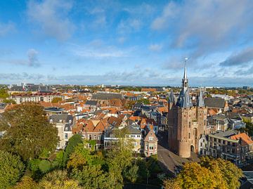 Luftaufnahme der Stadt Zwolle am Sassenpoort während einer schönen Au von Sjoerd van der Wal Fotografie