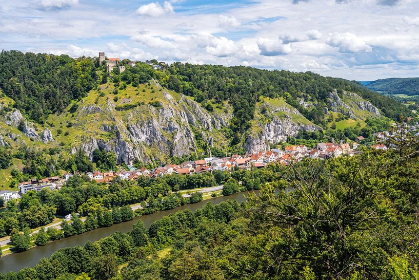 Burg Randeck über dem Ort Essing im Altmühltal von ManfredFotos