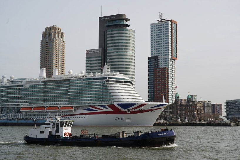 Linienschiff in Rotterdam. von Alain Ulmer