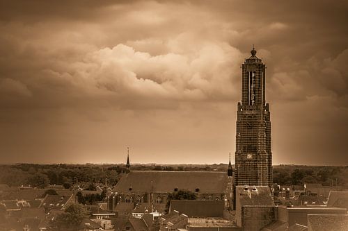 Martinuskerk in Weert in een oud jasje gefotografeerd