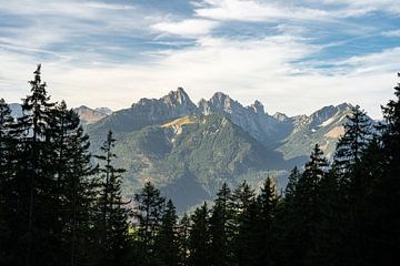 Blick auf die Gehrenspitze, Köllenspitze, Gimpel von Leo Schindzielorz