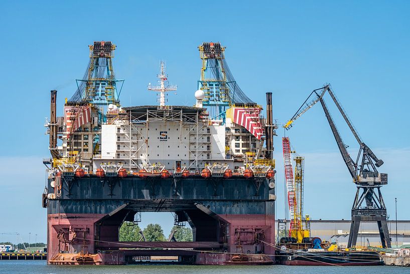 Saipem 7000. von Jaap van den Berg